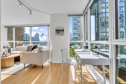 Photo 8 at 708 - 1188 Richards Street, Yaletown, Vancouver West