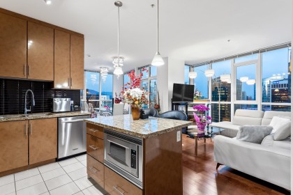 Photo 3 at 3303 - 1189 Melville Street, Coal Harbour, Vancouver West
