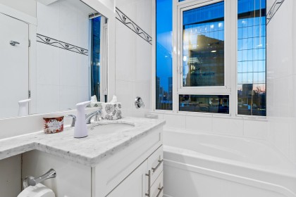 Photo 20 at 3303 - 1189 Melville Street, Coal Harbour, Vancouver West