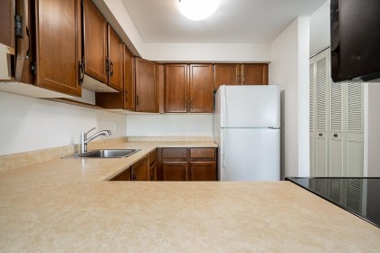 Photo 8 at 801 - 444 Lonsdale Avenue, Lower Lonsdale, North Vancouver