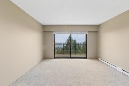 Photo 18 at 8 - 2206 Folkestone Way, Panorama Village, West Vancouver
