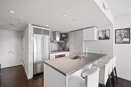 Photo 5 at 2106 - 788 Richards Street, Downtown VW, Vancouver West