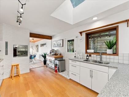 Photo 4 at 325 Bayview Place, Lions Bay, West Vancouver