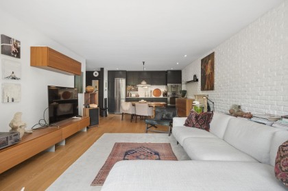Photo 4 at 205 - 3264 Oak Street, Cambie, Vancouver West