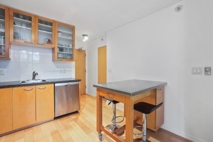 Photo 7 at 504 - 969 Richards Street, Downtown VW, Vancouver West