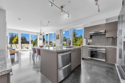 Photo 2 at 201 - 650 Evergreen Place, Delbrook, North Vancouver