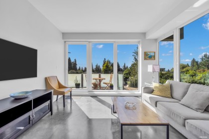 Photo 8 at 201 - 650 Evergreen Place, Delbrook, North Vancouver