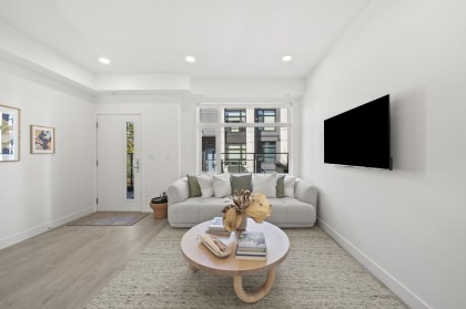 Photo 2 at 225 - 1010 W 47th Avenue, South Granville, Vancouver West
