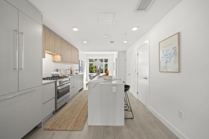 Photo 9 at 225 - 1010 W 47th Avenue, South Granville, Vancouver West