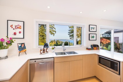 Photo 9 at 4772 Meadfeild Court, Caulfeild, West Vancouver