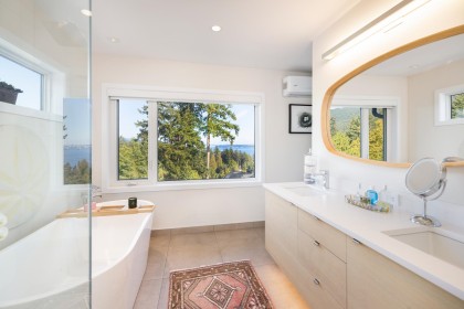 Photo 18 at 4772 Meadfeild Court, Caulfeild, West Vancouver