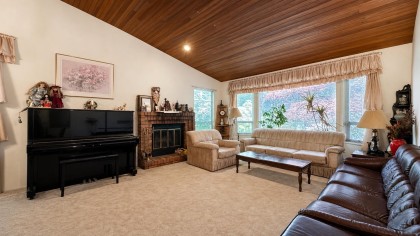 Photo 4 at 1679 Westover Road, Lynn Valley, North Vancouver