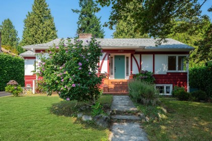 Photo 4 at 1737 Haywood Avenue, Ambleside, West Vancouver