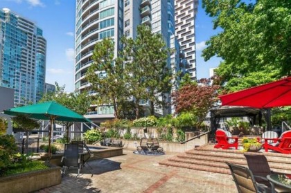 Photo 23 at 2106 - 1500 Howe Street, Yaletown, Vancouver West