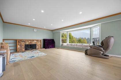 Photo 3 at 96 Bonnymuir Drive, Glenmore, West Vancouver