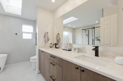 Photo 17 at 456 Montroyal Boulevard, Upper Delbrook, North Vancouver