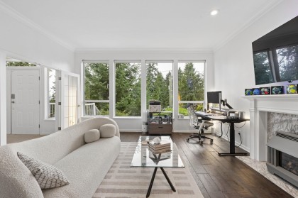 Photo 8 at 456 Montroyal Boulevard, Upper Delbrook, North Vancouver