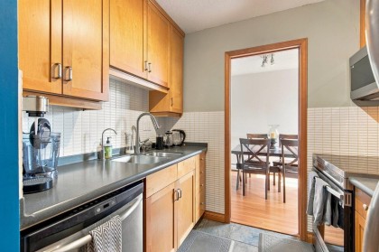 Photo 2 at 402 - 1127 Barclay Street, West End VW, Vancouver West