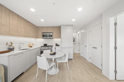 Photo 10 at 6311 Oak Street, South Granville, Vancouver West