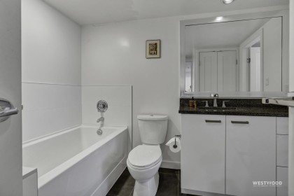 Photo 17 at 661 - 2080 W Broadway, Kitsilano, Vancouver West