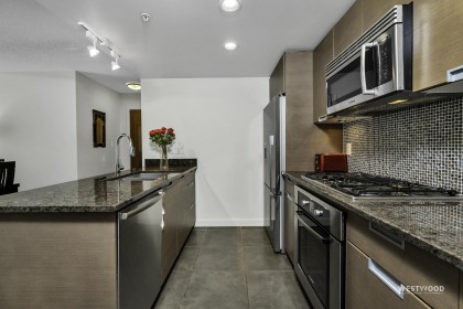 Photo 7 at 661 - 2080 W Broadway, Kitsilano, Vancouver West