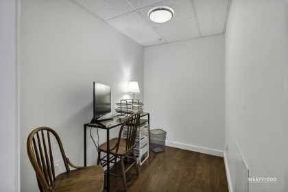 Photo 9 at 661 - 2080 W Broadway, Kitsilano, Vancouver West