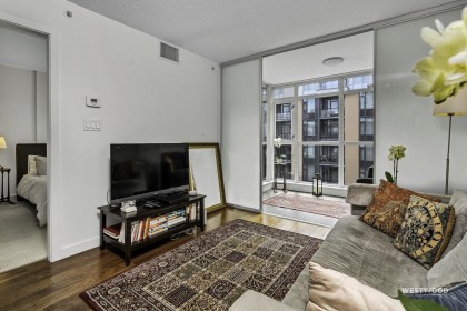 Photo 10 at 661 - 2080 W Broadway, Kitsilano, Vancouver West