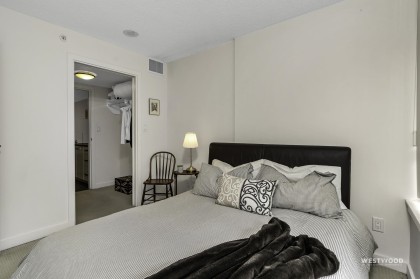 Photo 14 at 661 - 2080 W Broadway, Kitsilano, Vancouver West