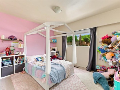 Photo 26 at 787 Roslyn Boulevard, Dollarton, North Vancouver