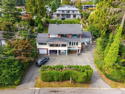 Photo 3 at 787 Roslyn Boulevard, Dollarton, North Vancouver