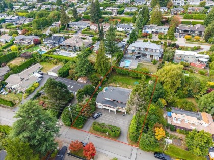 Photo 5 at 787 Roslyn Boulevard, Dollarton, North Vancouver