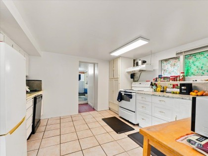 Photo 31 at 787 Roslyn Boulevard, Dollarton, North Vancouver