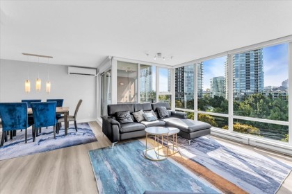 Photo 1 at 705 - 583 Beach Crescent, Yaletown, Vancouver West
