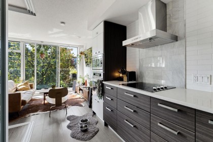 Photo 4 at 214 - 1783 Manitoba Street, False Creek, Vancouver West