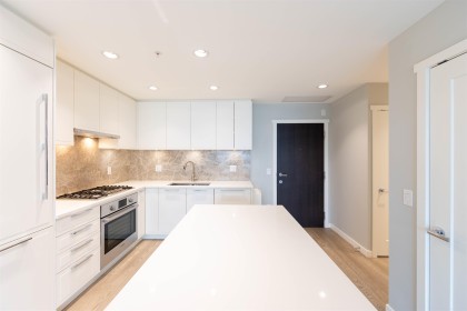Photo 5 at 504 - 118 Carrie Cates Court, Lower Lonsdale, North Vancouver