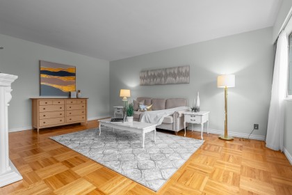 Photo 5 at 402 - 1750 Esquimalt Avenue, Ambleside, West Vancouver