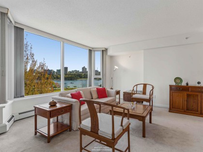 Photo 2 at 705 - 388 Drake Street, Yaletown, Vancouver West