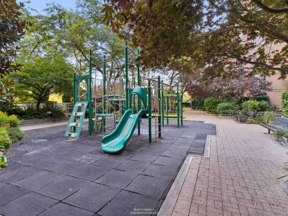 Photo 33 at 705 - 388 Drake Street, Yaletown, Vancouver West