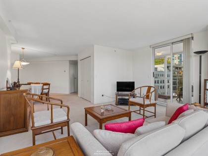 Photo 8 at 705 - 388 Drake Street, Yaletown, Vancouver West