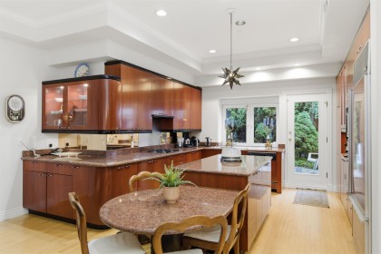 Photo 9 at 2635 Rosebery Avenue, Queens, West Vancouver