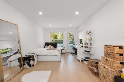 Photo 26 at 11 - 2425 Edgemont Boulevard, Mosquito Creek, North Vancouver