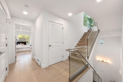 Photo 32 at 11 - 2425 Edgemont Boulevard, Mosquito Creek, North Vancouver