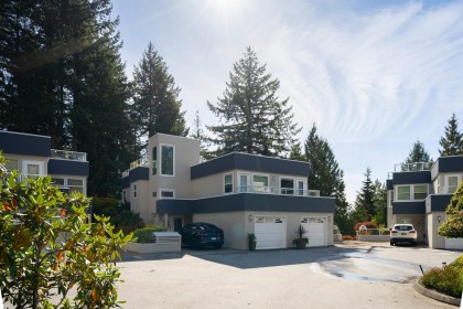 Photo 1 at 11 - 2425 Edgemont Boulevard, Mosquito Creek, North Vancouver