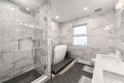 Photo 18 at 11 - 2425 Edgemont Boulevard, Mosquito Creek, North Vancouver