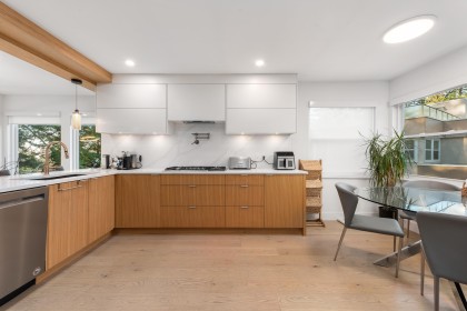 Photo 8 at 11 - 2425 Edgemont Boulevard, Mosquito Creek, North Vancouver