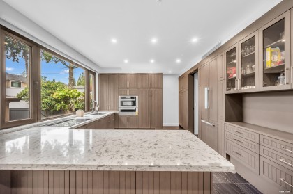 Photo 16 at 1112 W 38th Avenue, Shaughnessy, Vancouver West