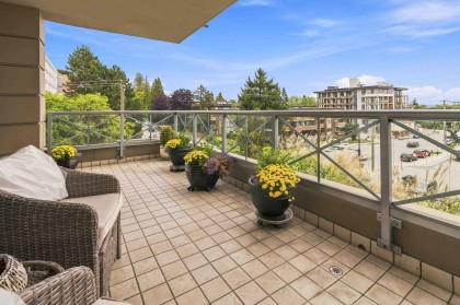 Photo 4 at 405 - 160 E 13th Street, Central Lonsdale, North Vancouver
