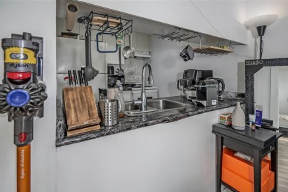 Photo 15 at 905 - 1188 Howe Street, Downtown VW, Vancouver West