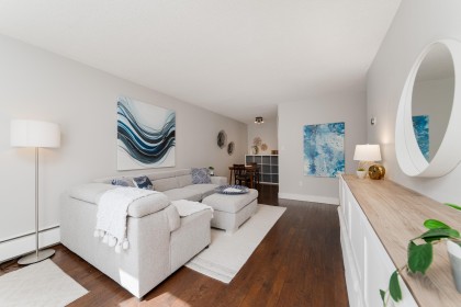 Photo 11 at 303 - 2450 Cornwall Avenue, Kitsilano, Vancouver West