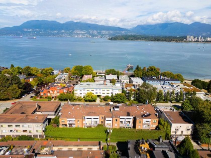 Photo 29 at 303 - 2450 Cornwall Avenue, Kitsilano, Vancouver West